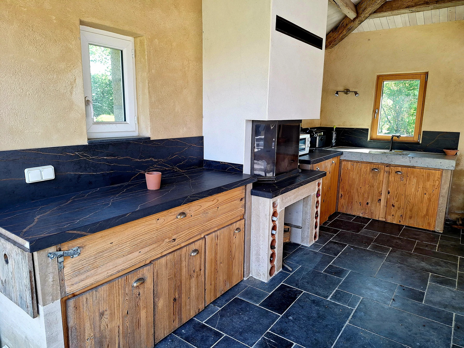 Taille de pierre DEKTON à La Roche-sur-Yon